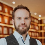 Portrait von Libri Pressesprecher Thorsten Simon