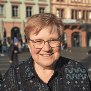 Karin Berens (Buchhandlung Berens) in der Projektgruppe vom Libri.Campus live 2023