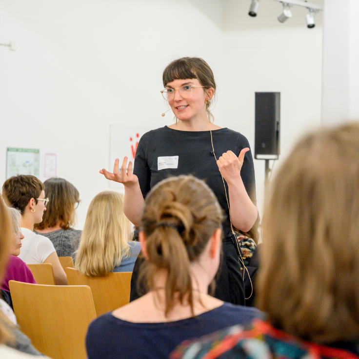Nora Schott | Projektleiterin des Peer-to-Peer-Leseförderungsprojektes „Literanauten“